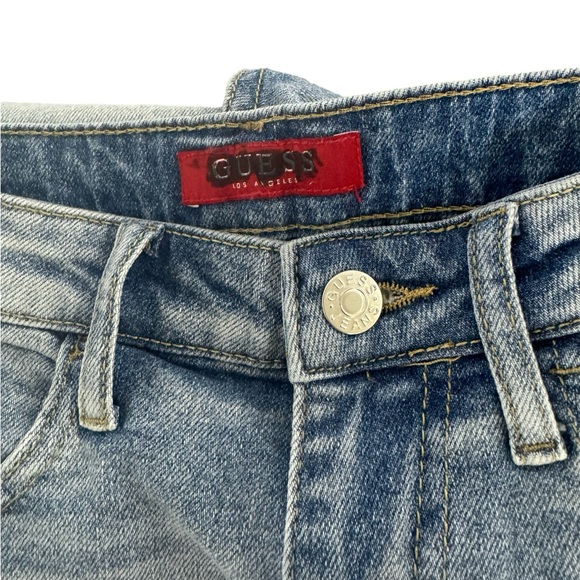 Brand new Guess jeans high waisted strait leg light wash size 26 - Picture 4 of 6